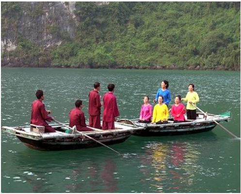 hat gioa duyen tren vinh ha long